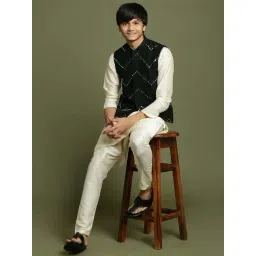 VASTRAMAY Boys Cream Embroidery Full Sleeves Kurta Sets-picture-14