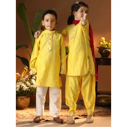 VASTRAMAY Boys Ethnic Motifs Printed Gotta Patti Straight Kurta with Trousers-picture-54