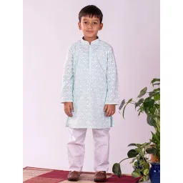 VASTRAMAY Boys Green & White Embroidery Full Sleeves Kurta Sets-picture-16