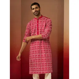 VASTRAMAY Floral Embroidered Mandarin Collar Thread Work Kurta-image-16