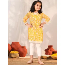 VASTRAMAY Girls Floral Printed Pure Cotton Kurta And Leggings Set-picture-18