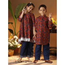 VASTRAMAY Girls Floral Printed Regular Gotta Patti Pure Cotton Kurta with Palazzos-picture-39
