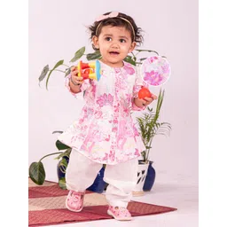 VASTRAMAY Girls Floral Printed Regular Pure Cotton Kurta with Trousers-picture-28