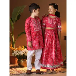 VASTRAMAY Girls Printed Ready to Wear Lehenga & Blouse With Dupatta-picture-35