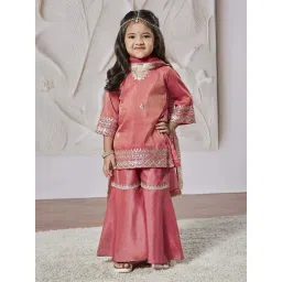 VASTRAMAY Girls Rose Pink Kurta Sharara And Dupatta Set-picture-27