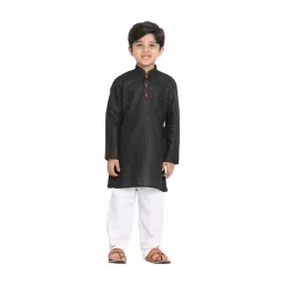 VASTRAMAY Kids Black & White Kurta Set-picture-28