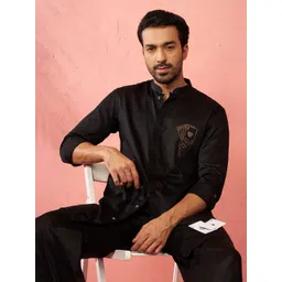 VASTRAMAY Men Embellished Mandarin Collar Kurta-picture-39