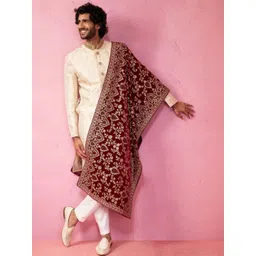 VASTRAMAY Men Embroidered Mandarin Collar Sherwani Set-picture-15
