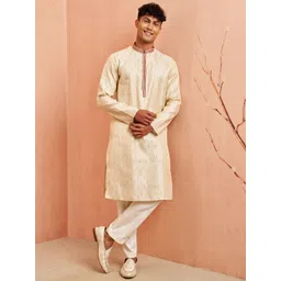 VASTRAMAY Men Ethnic Motifs Zari Woven Design Mandarin Collar Regular Straight Kurta Set-picture-21