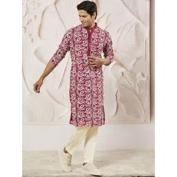 VASTRAMAY Men Floral Embroidered Regular Thread Work Kurta with Trousers-image-29