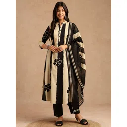 Vbuyz Women Floral Printed Cotton Kurta with Trousers & Dupatta-picture-29