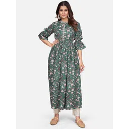 Vbuyz Women Green & White Floral Printed Flared Sleeves Cotton Kurta-picture-21