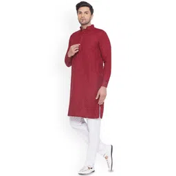 VEERA PARIDHAAN Floral Embroidered Mandarin Collar Thread Work Straight Kurta image 5