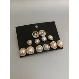 Vembley Contemporary Studs Earrings image 2