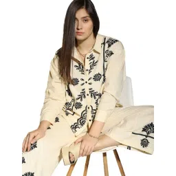 Vero Moda Curve Beige & Black Cotton Printed Shirt-picture-38