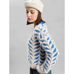 Vero Moda Blue & White Regular Fit Pullover-picture-41