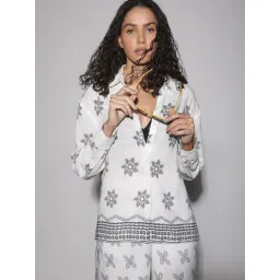 Vero Moda White & Black Cotton Printed Shirt-picture-24