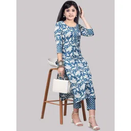 Vetrokart Girls Floral Printed Regular Raw Silk Kurta with Trousers-picture-32