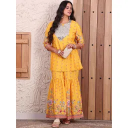 Vibes by Deebaco Printed Round-Neck Kurta With Printed Sharara Co-Ords-picture-37