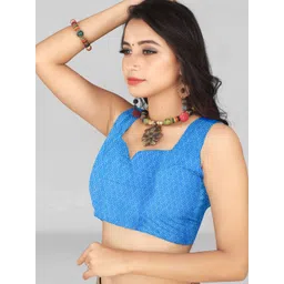 Vibhagyaa Floral Poly Chiffon Saree image 3