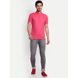 Vida Loca Men Pink Thread Work Kurta image 4