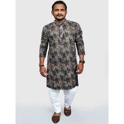 VILLAIN Geometric Embroidered Sequinned Straight Kurta-picture-16