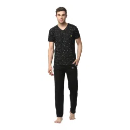 Vimal Jonney Black Printed T-Shirt & Trackpants-picture-44
