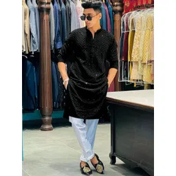 VINAYAK COTSYN KURTA PYJAMA Men Embroidered Sequinned Handloom Kurta-picture-33