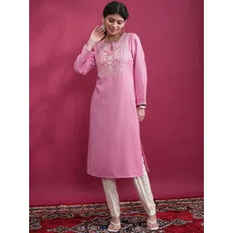 Vishudh Pink Floral Embroidered Keyhole Neck Flared Sleeves Thread Work Straight Kurta-picture-35