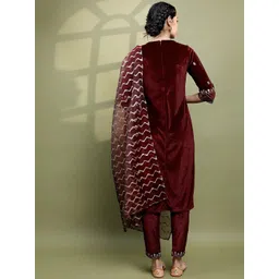 Vishudh Women Floral Embroidered Knitted Velvet Kurta with Trousers & With Dupatta image 5