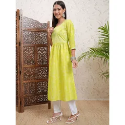 Vishudh Women Floral Printed Gotta Patti Kurta image 3