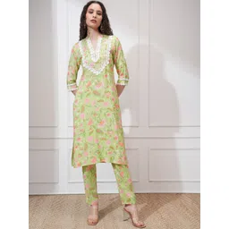 Vishudh Women Floral Printed Regular Kurta with Trousers-picture-34