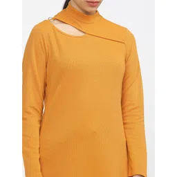 Vishudh Women Yellow Stright Kurta image 5