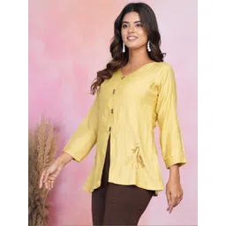 VISOKA Embroidered Ethnic Top image 3