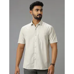 Viveagham Men Classic Fit Solid Spread Collar Casual Shirt-picture-19