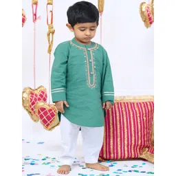 Vivedkids Boys Green Handwork Intricate Embroidery Pure Cotton Straight Kurta Set-picture-38