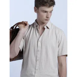 Voi Jeans Men Textured Spread Collar Casual Shirt-picture-10