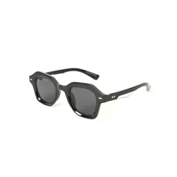 Voyage Black Square UV Protection Unisex Sunglasses-picture-41