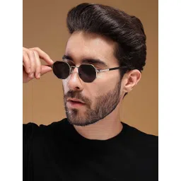 Voyage Unisex Black Lens & Silver-Toned Round Sunglasses with UV Protected Lens-picture-36