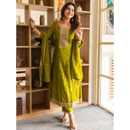 VredeVogel Floral Embroidered Sequinned Anarkali Kurta with Trousers & Dupatta-picture-25