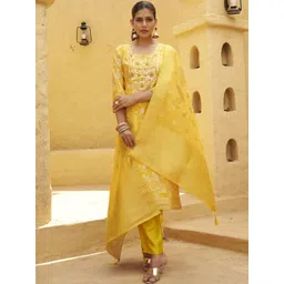 VredeVogel Floral Woven Design Beads & Stones Chanderi Silk Kurta With Trousers & Dupatta-picture-22