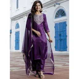 VredeVogel Women Floral Embroidered Regular Kurta with Trousers & With Dupatta-picture-24