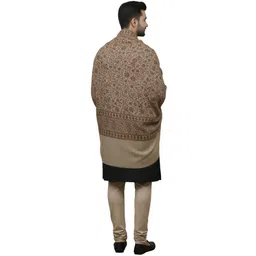 Vrinde Wool Printed Men Shawl image 3