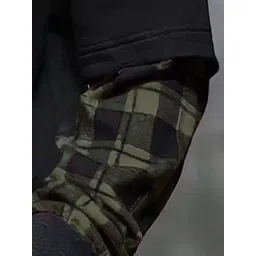 vuzzan Men Full Sleeve Printed Hooded Sweatshirt image 3