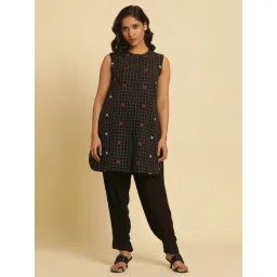 W Black Cotton Embroidered Tunic-picture-20
