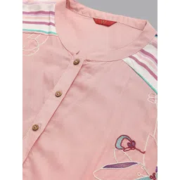 W Women Pink & Blue Striped Kurta image 2