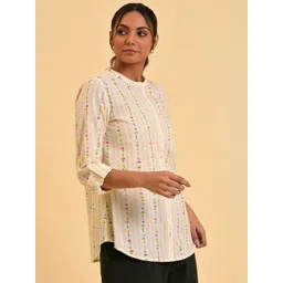 W White Floral Print Roll-Up Sleeves Cotton Top image 3