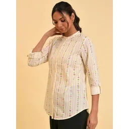 W White Floral Print Roll-Up Sleeves Cotton Top image 4