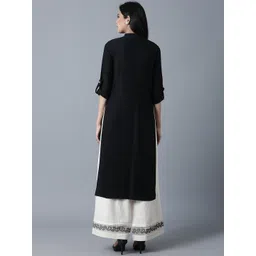 W Women Black Quirky Printed Kurta image 4