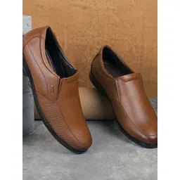 WALKWAY by Metro Men Formal Textured Slip-On Shoes-picture-32